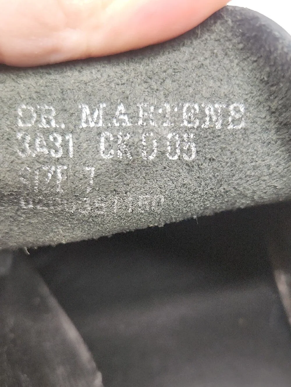 Vintage Dr. Martens Men's Black Lace-Up Platform Shoes Size 7M 9W